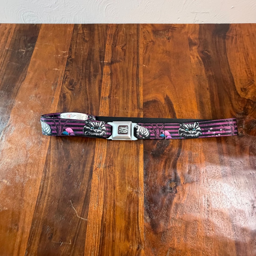 Buckle-Down Disney Alice in Wonderland Cheshire Cat Seatbelt Belt Purple Black